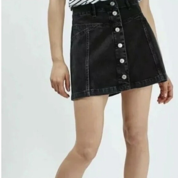 TOPSHOP Moto Black Button front mini skirt 4 - Picture 5 of 5